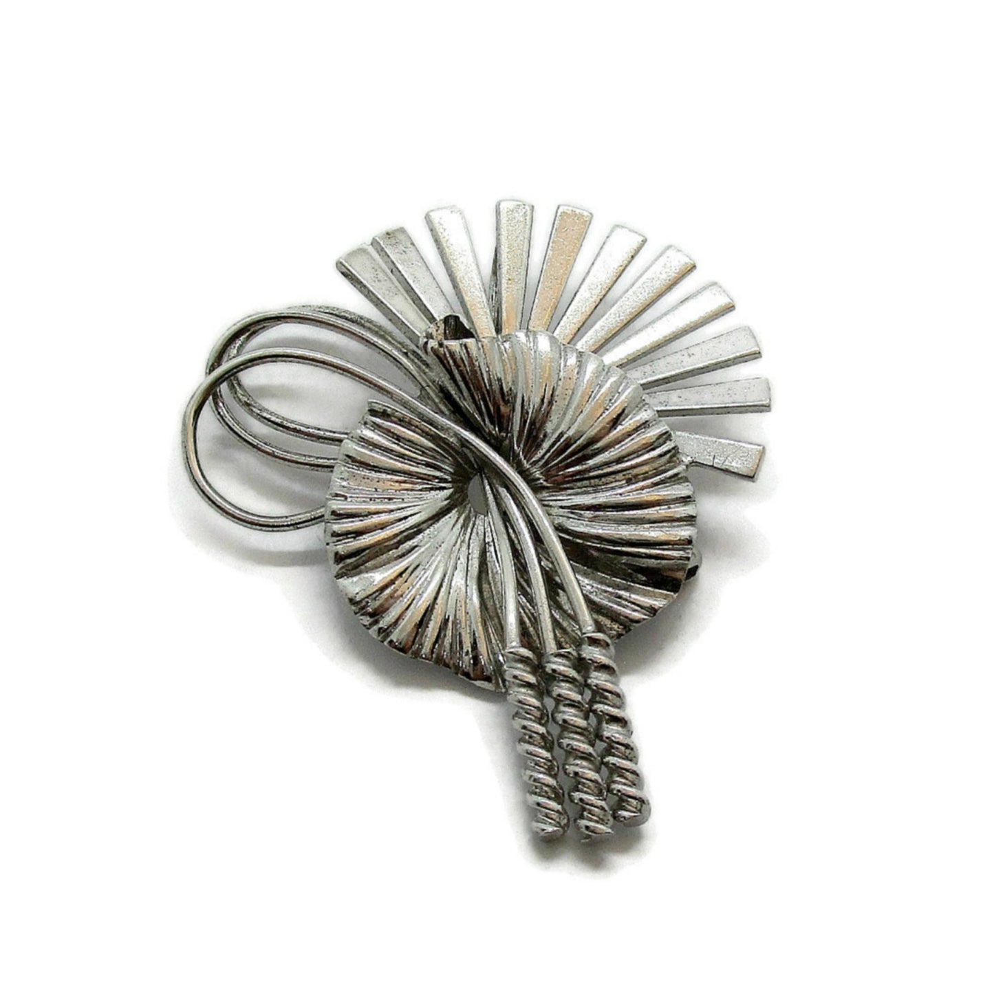 Vintage Carl Art USA sterling silver brooch viewed from the side